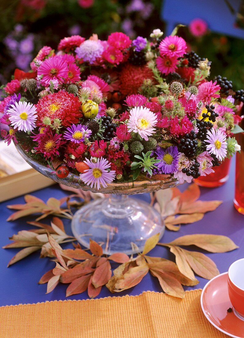 Bowl with wreath of Asters and Viburnum