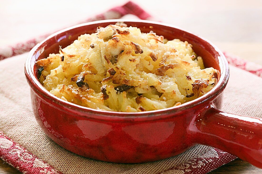 Janssons Frestelse (Potato and anchovy casserole, Sweden)