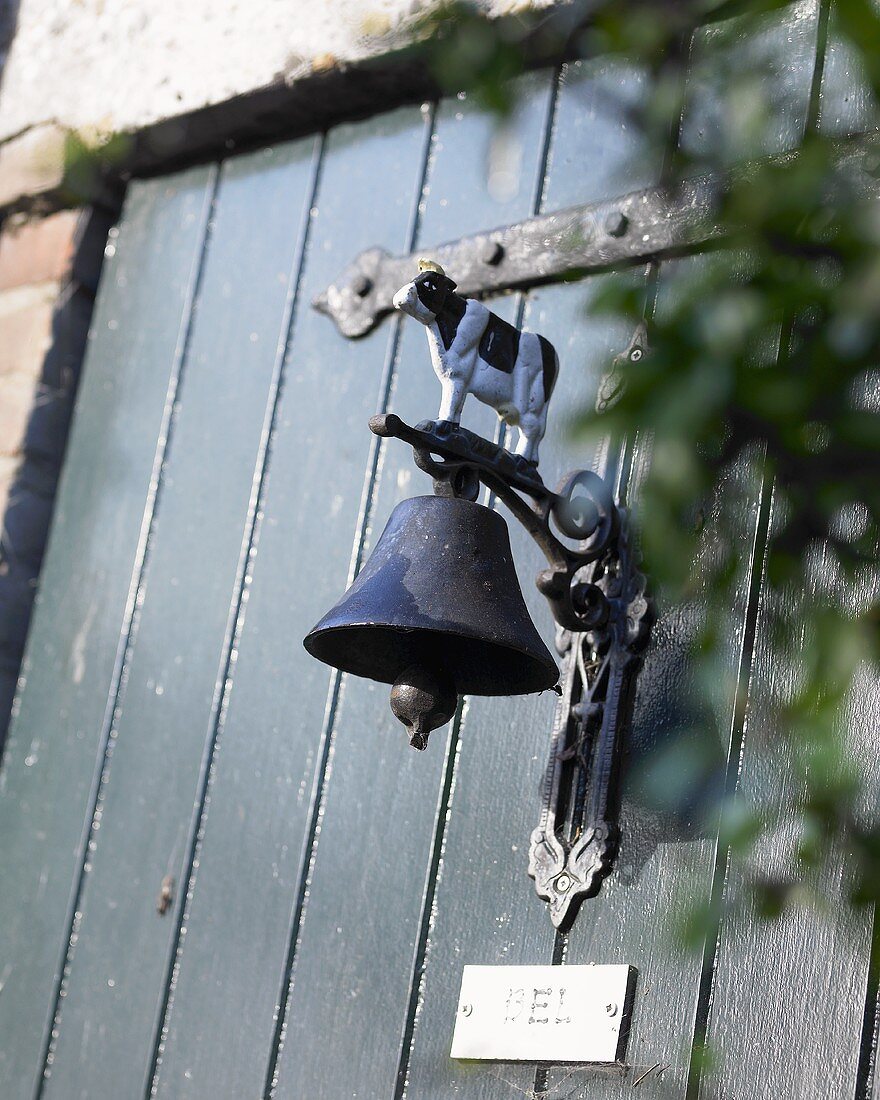 Rustic doorbell