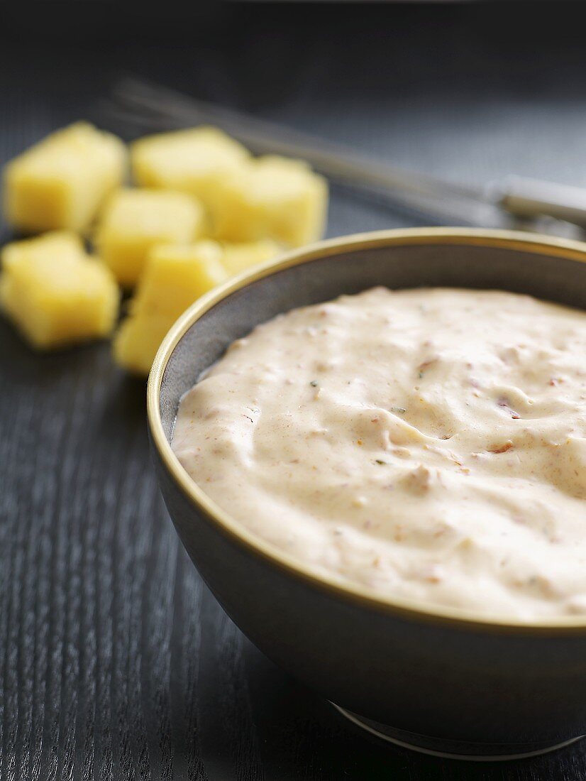 Ziegenkäse-Fondue mit Ananas