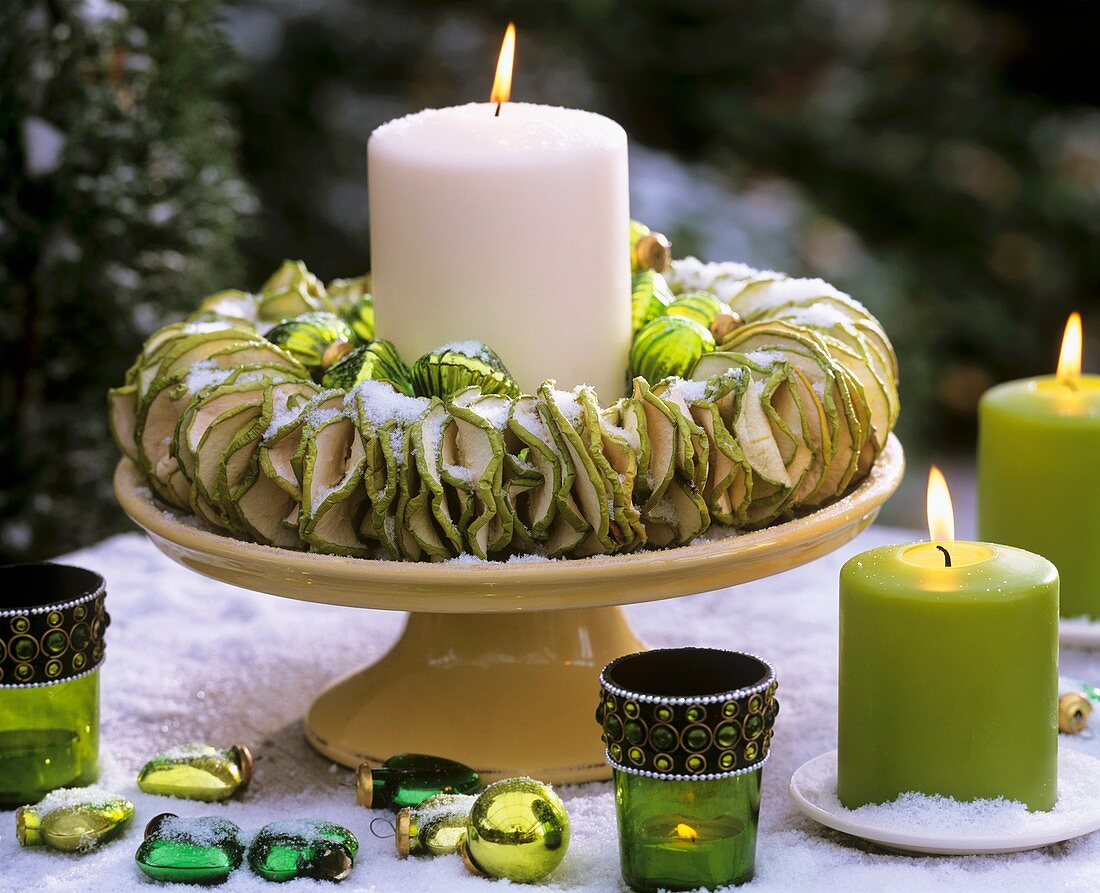 Apple candle ring with green tree ornament