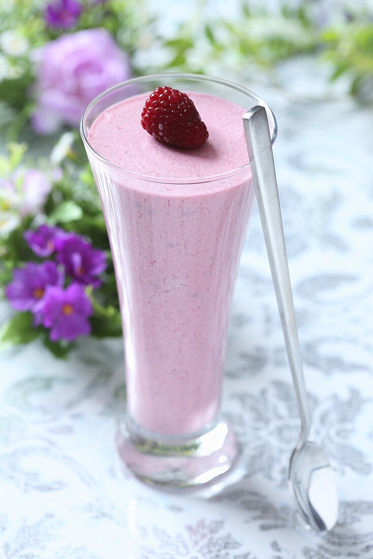 Raspberry shake with fresh raspberry