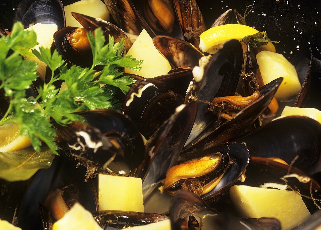Mussels with potatoes (Majorca)