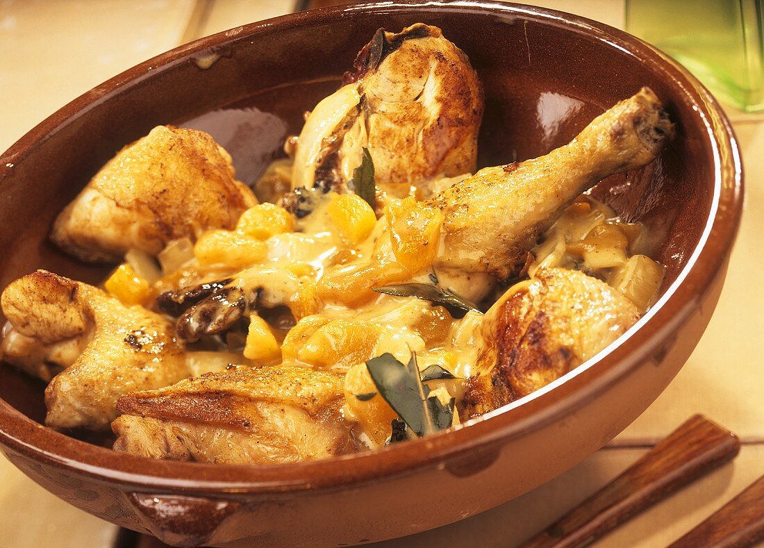 Chicken with apricots, garlic and bay leaves, Majorca
