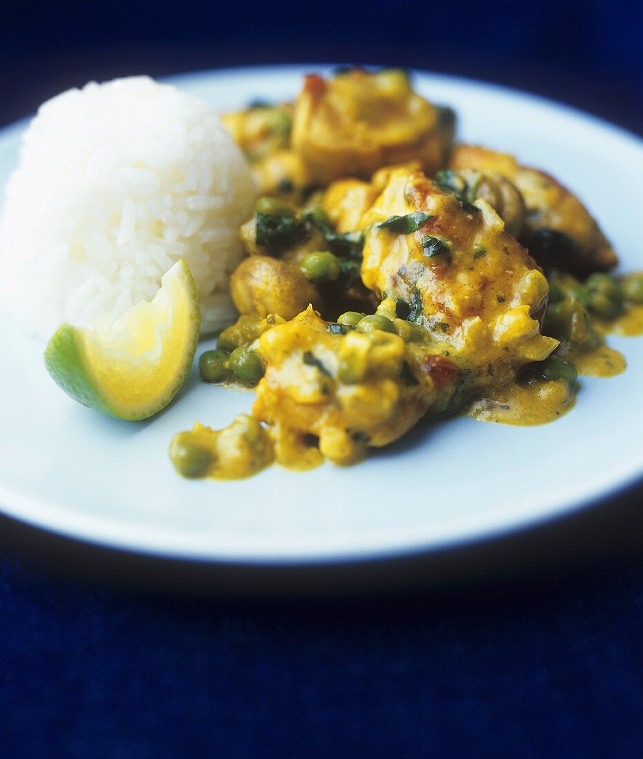 Fish curry with spinach and peas