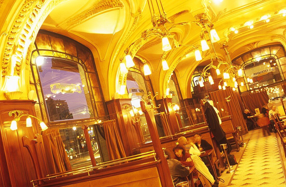 Interior view of the Brasserie Excelsior in Nancy (France)