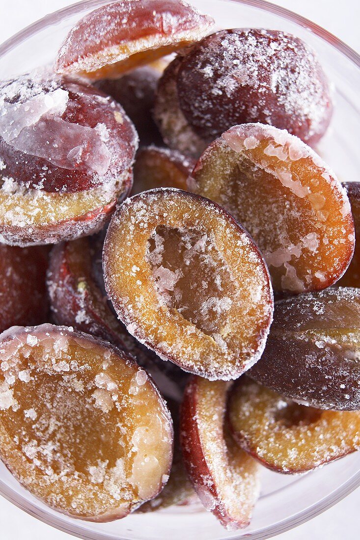 Frozen plums (close-up)