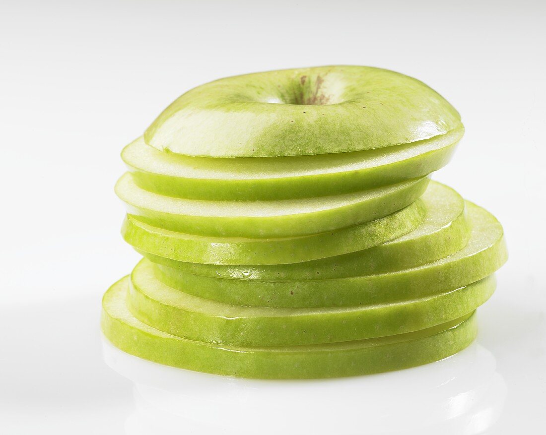 Grüner Apfel, in Scheiben geschnitten