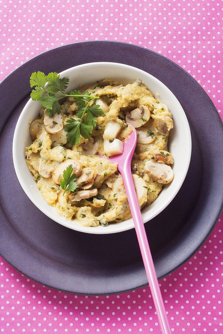 Polenta with mushrooms and cheese