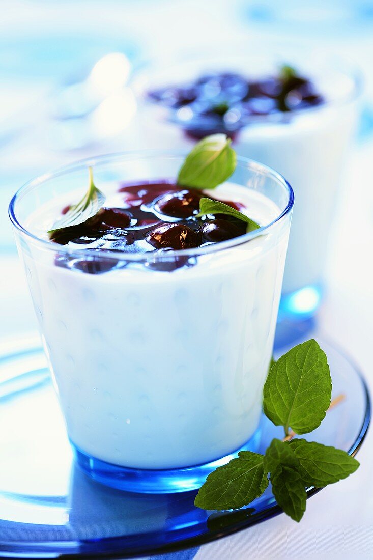 Joghurt-Kirsch-Dessert