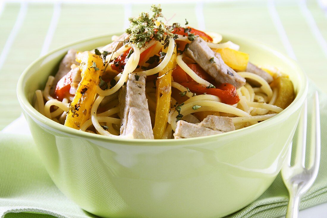 Spaghetti with tuna and grilled peppers