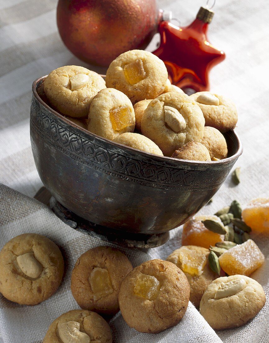 Ginger and cashew biscuits