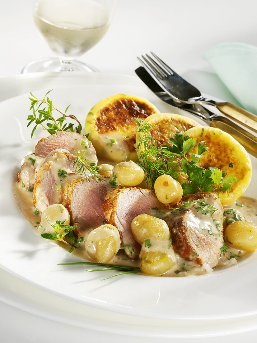 Schweinefilet mit Stachelbeersauce