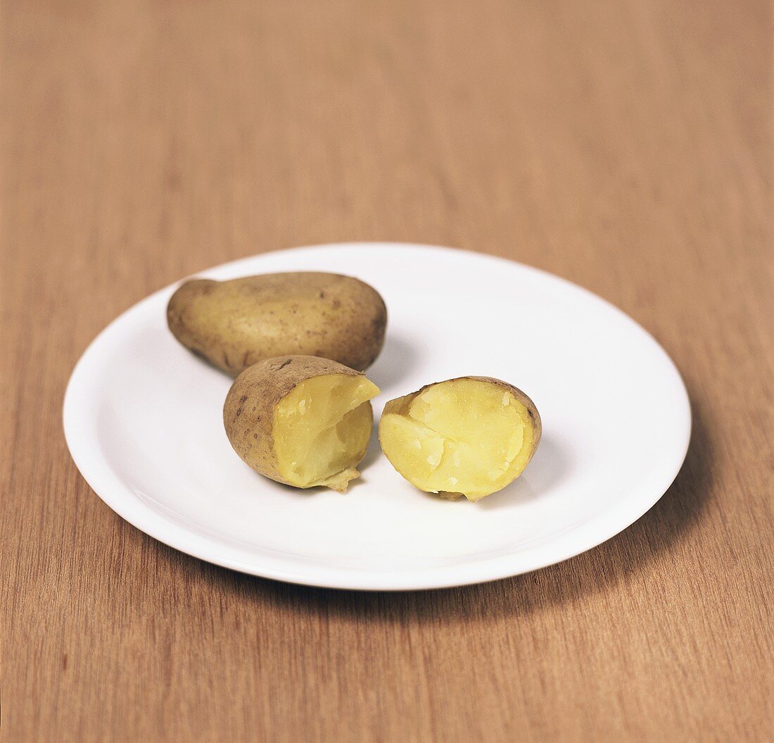 Vorwiegend festkochende Kartoffel, gekocht