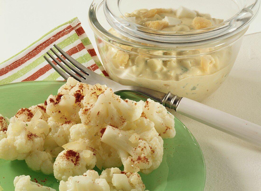 Cauliflower with egg salad