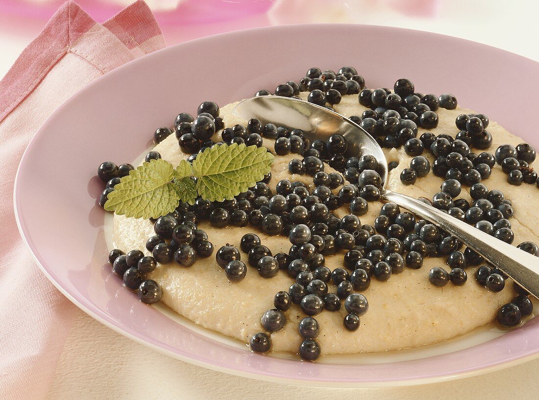 Millet pudding with blueberries