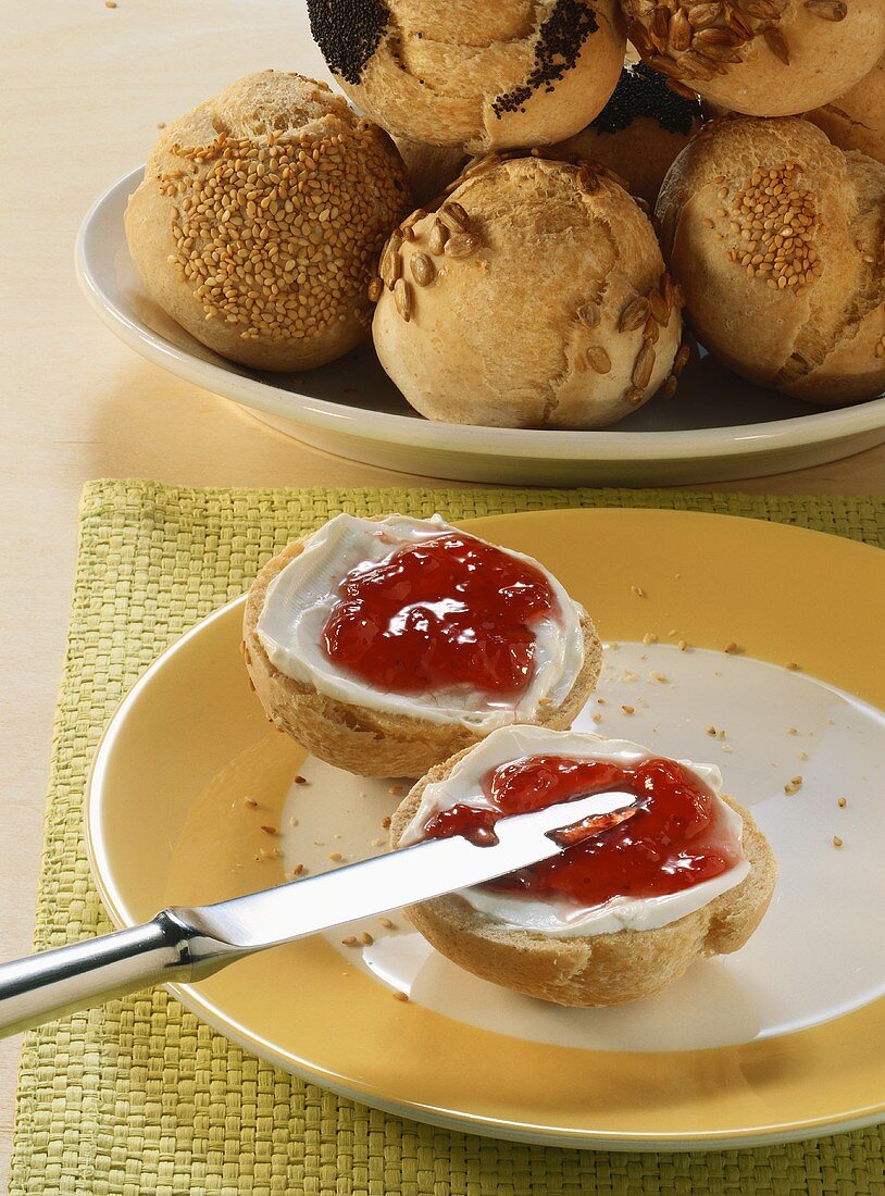 Bread roll with quark and jam