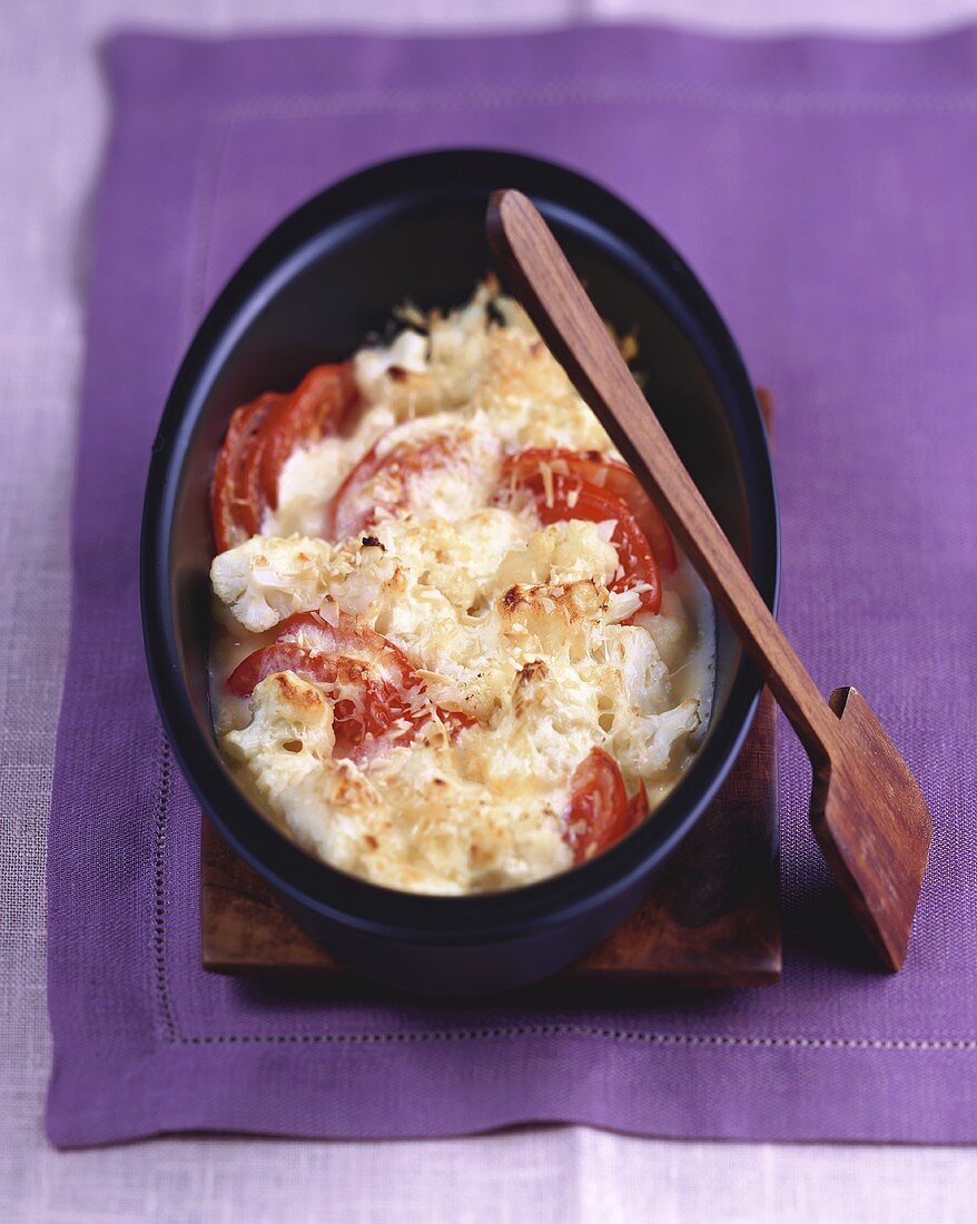 Blumenkohlgratin mit Tomaten