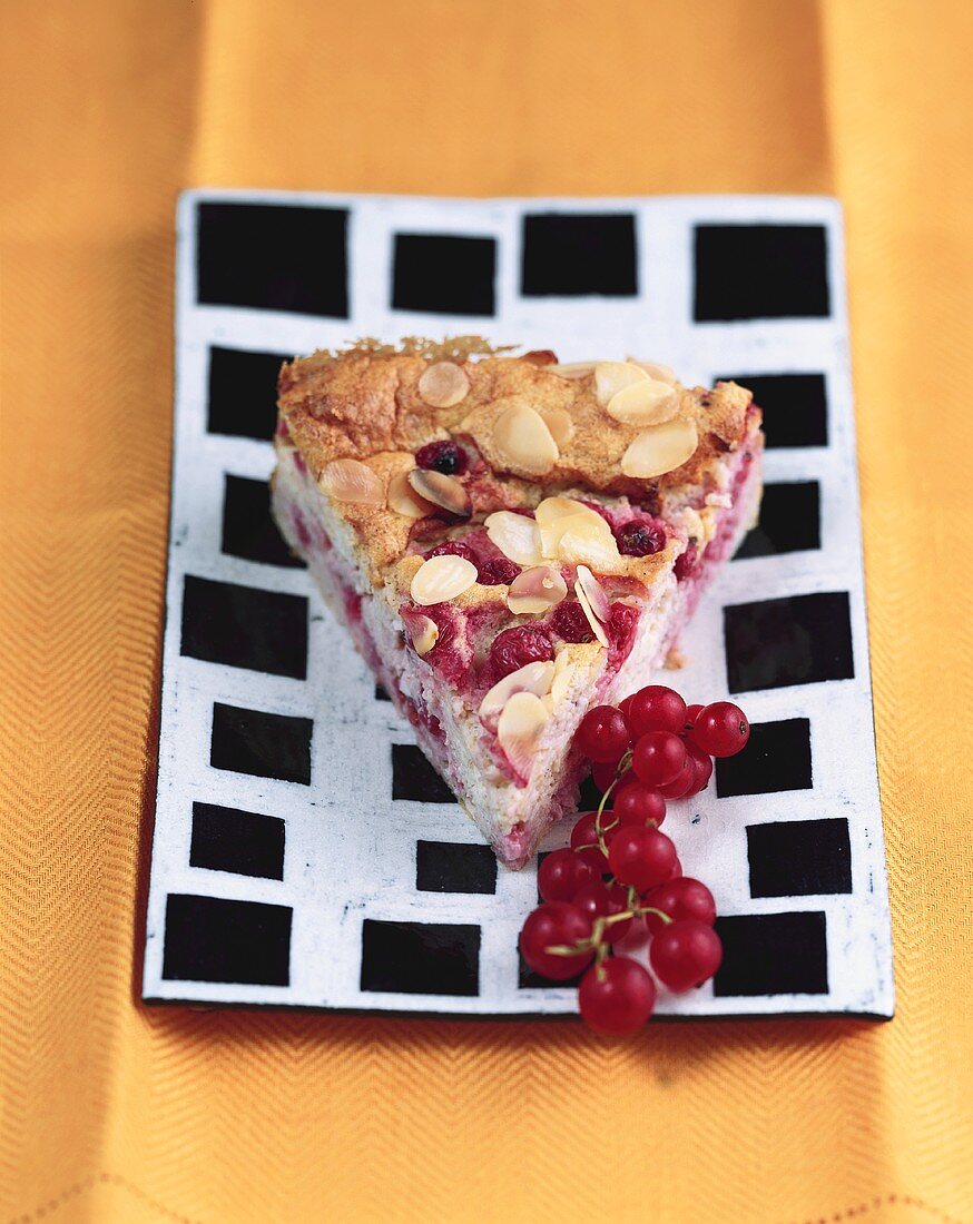 Yoghurt and semolina cake with redcurrants