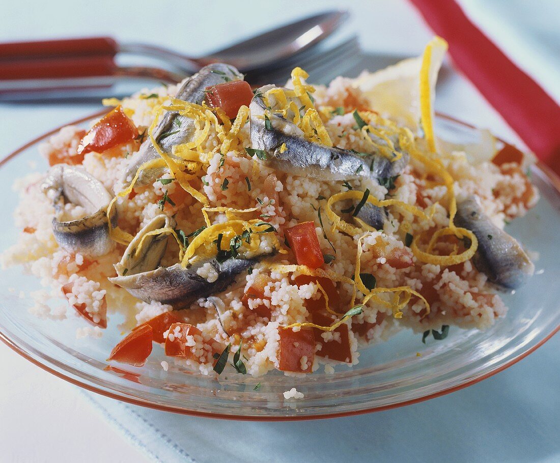 Bulgursalat mit Tomaten und marinierten Anchovis