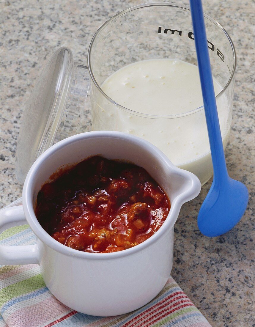 Mince and tomato sauce and béchamel sauce (for lasagne)