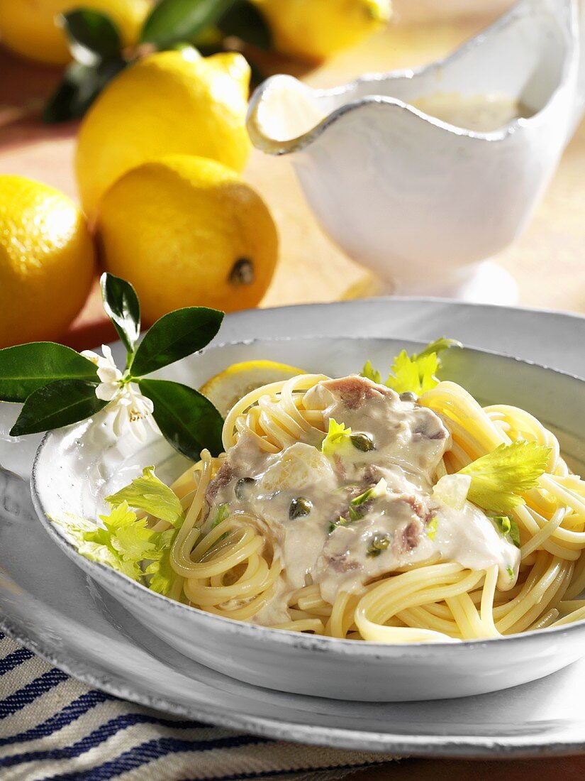 Spaghetti mit Thunfischsauce