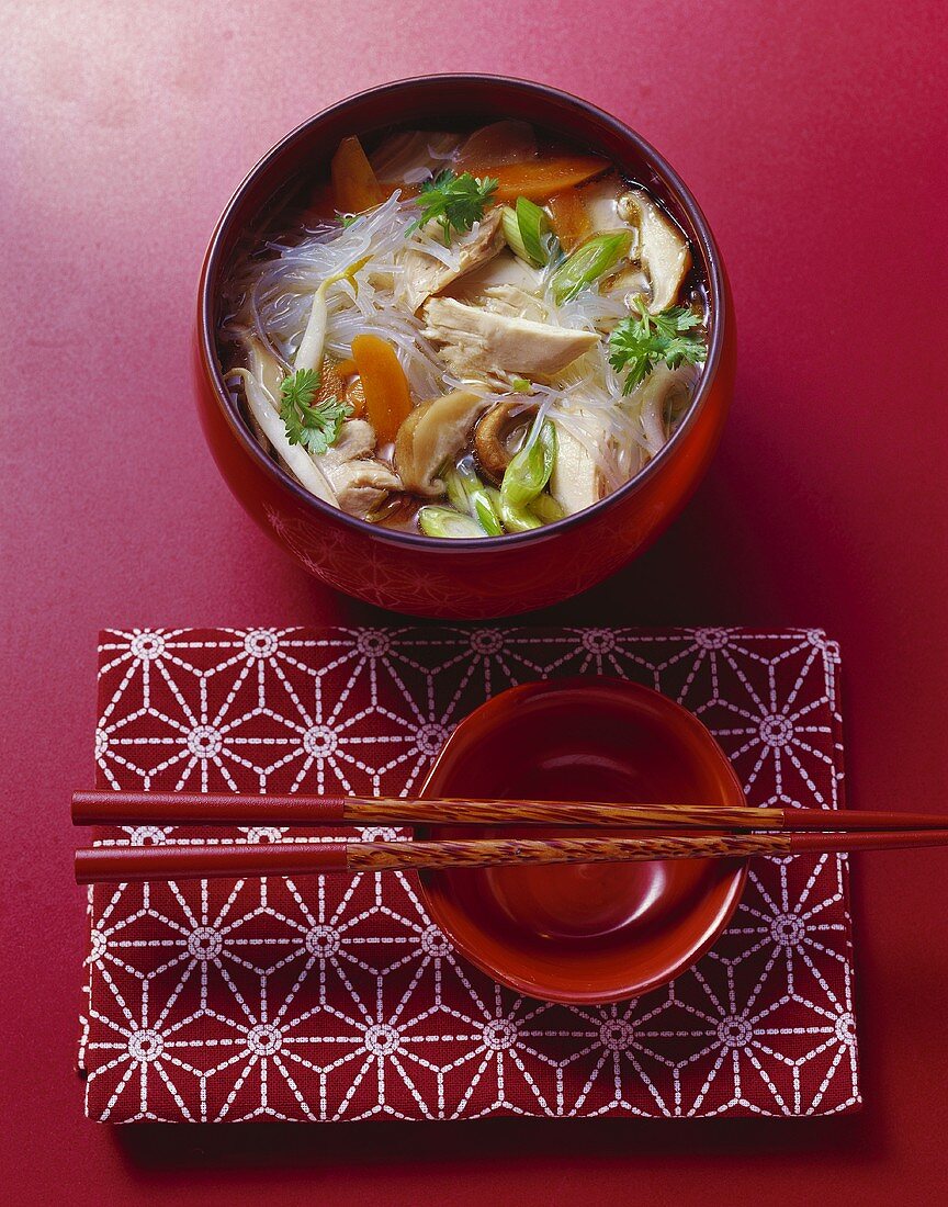 Shanghai market soup: glass noodles, chicken, mushrooms, vegetables