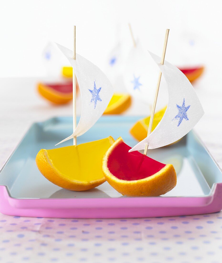 Fruit jelly boats for children