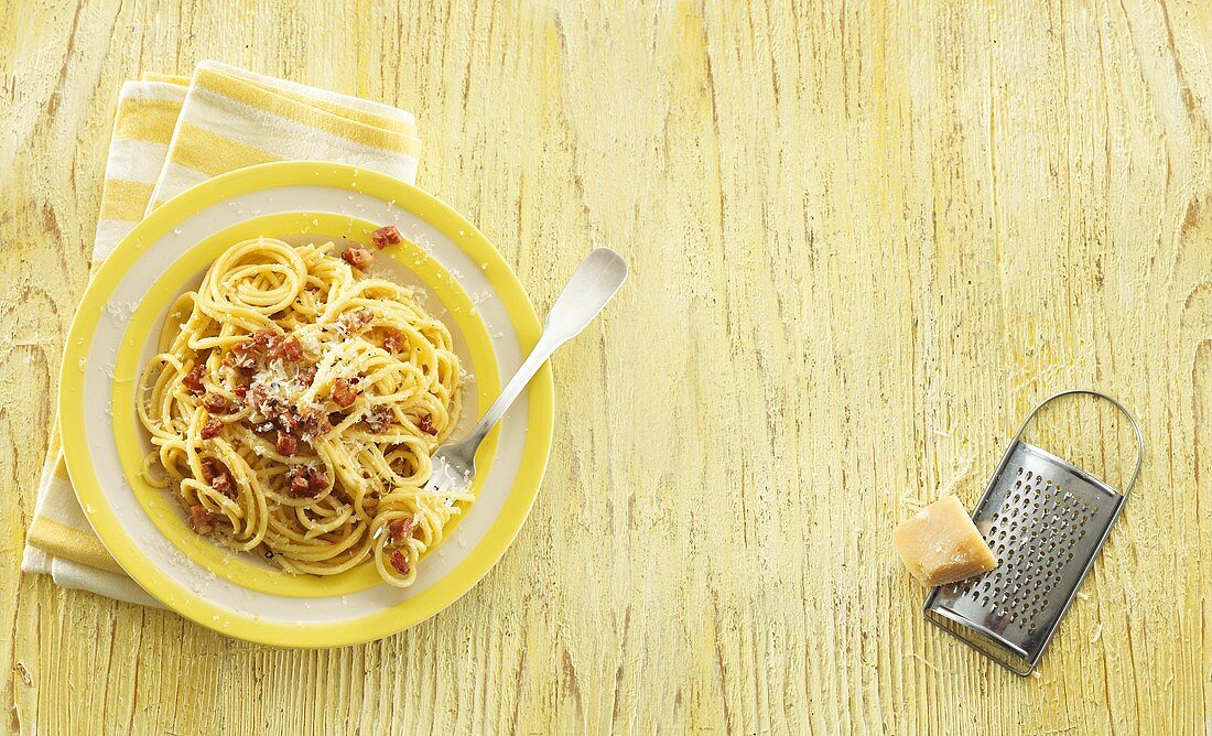 Spaghetti Carbonara mit Parmesan