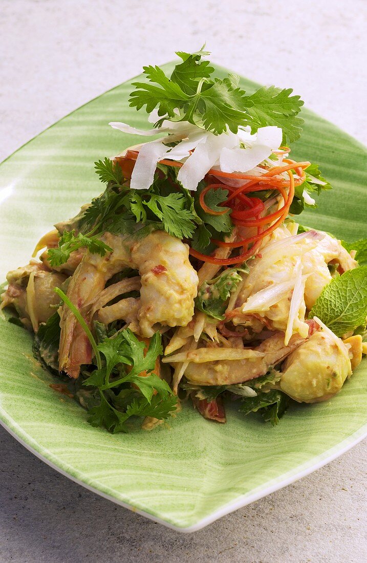 Salat mit Garnelen und Jakobsmuscheln (Thailand)