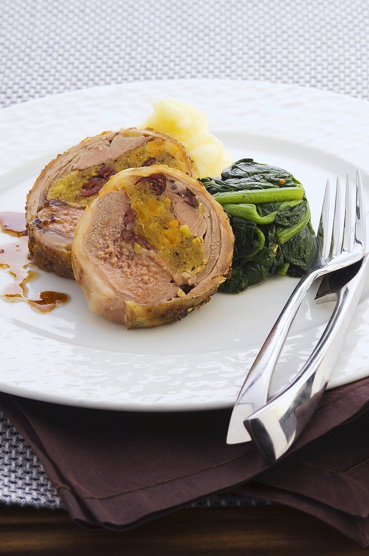 Lamb roulade with spinach and mashed potato