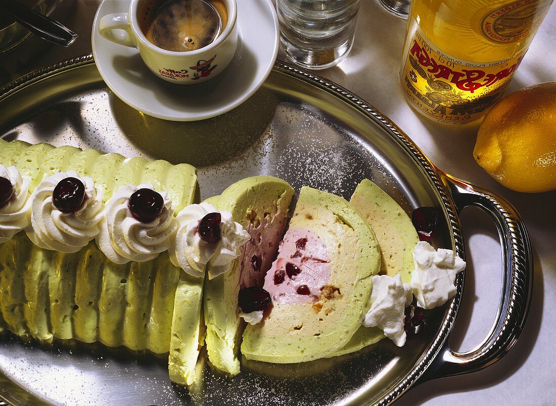 Torta gelato (ice cream dessert), Italy