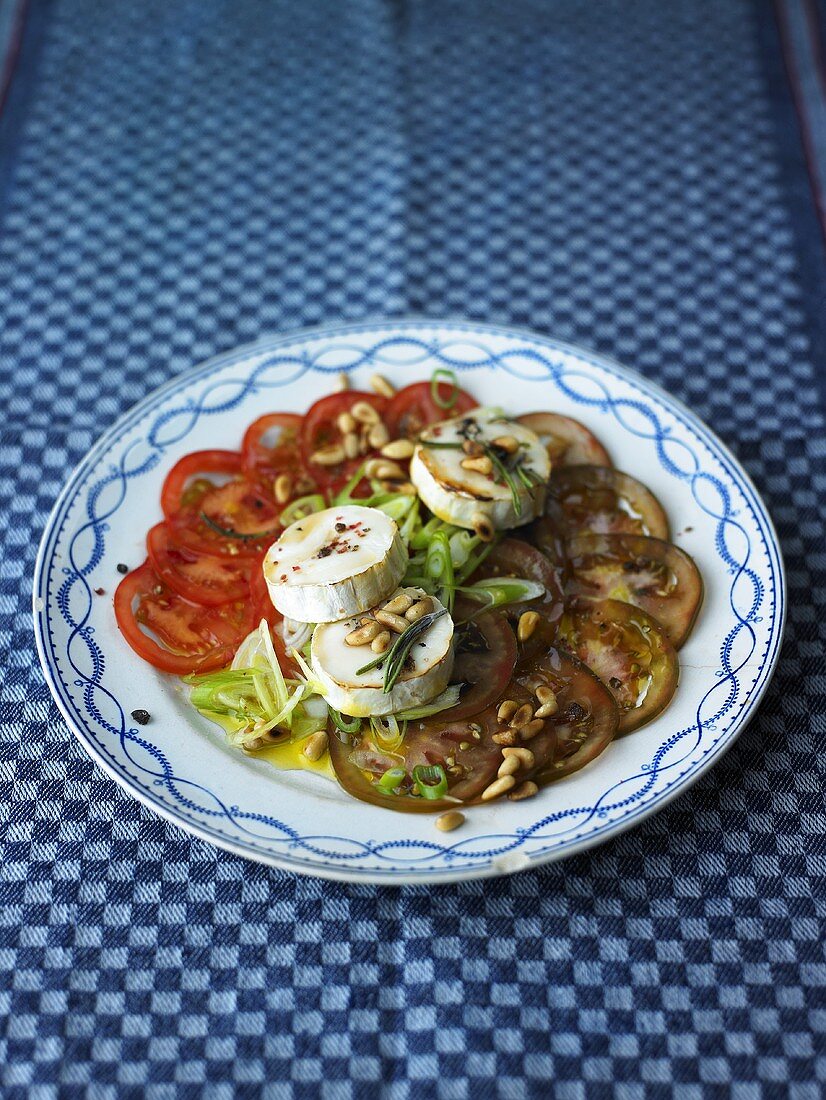 Baked goat's cheese on tomatoes