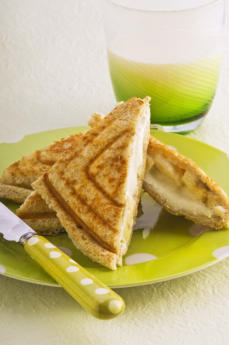 Jaffles (getoastete Sandwiches, Australien) mit Bananen