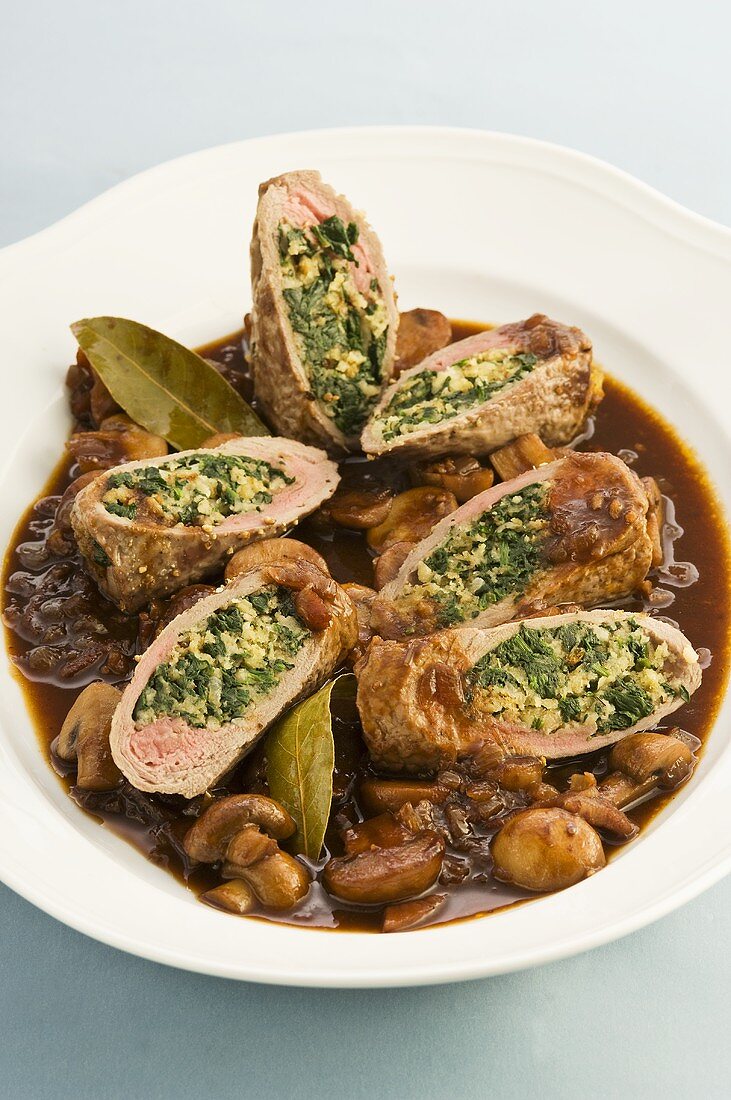 Involtini mit Rotwein-Pilz-Sauce