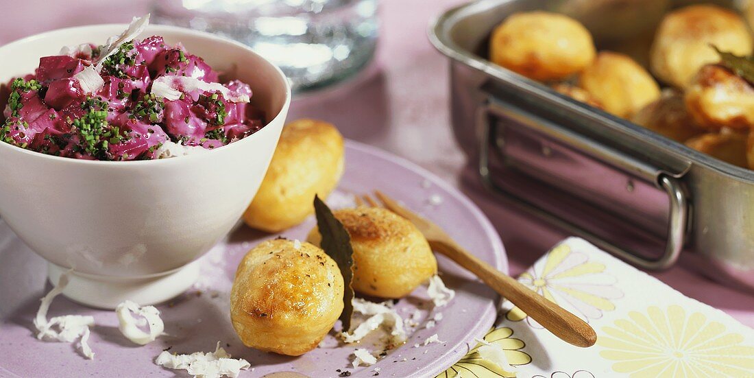 Roast potatoes with sour cream