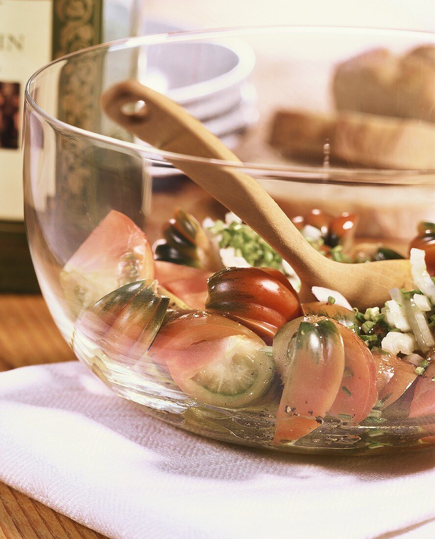 Tomatensalat mit Zwiebeln