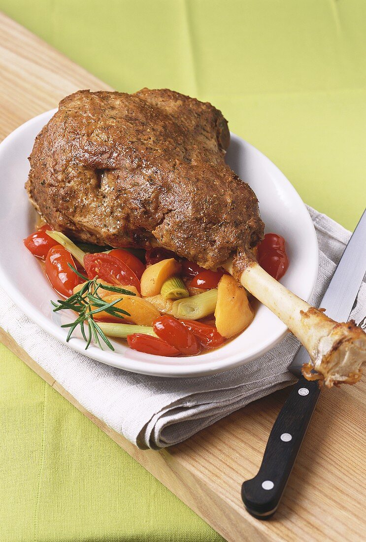 Leg of lamb with yoghurt crust