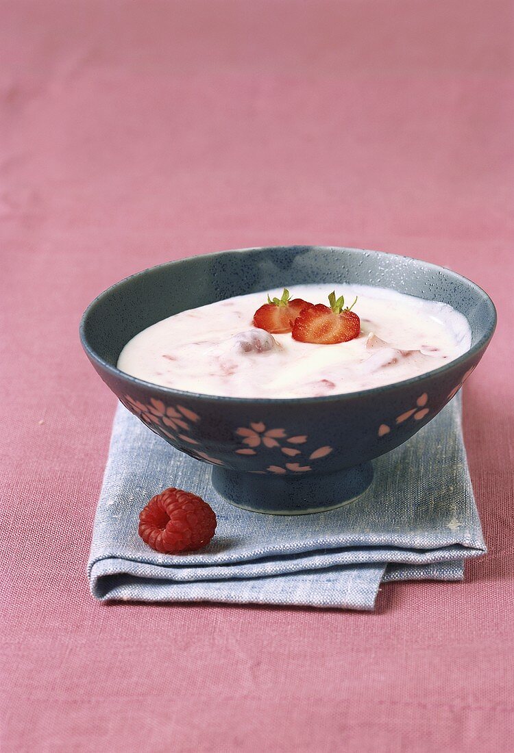 Berry yoghurt