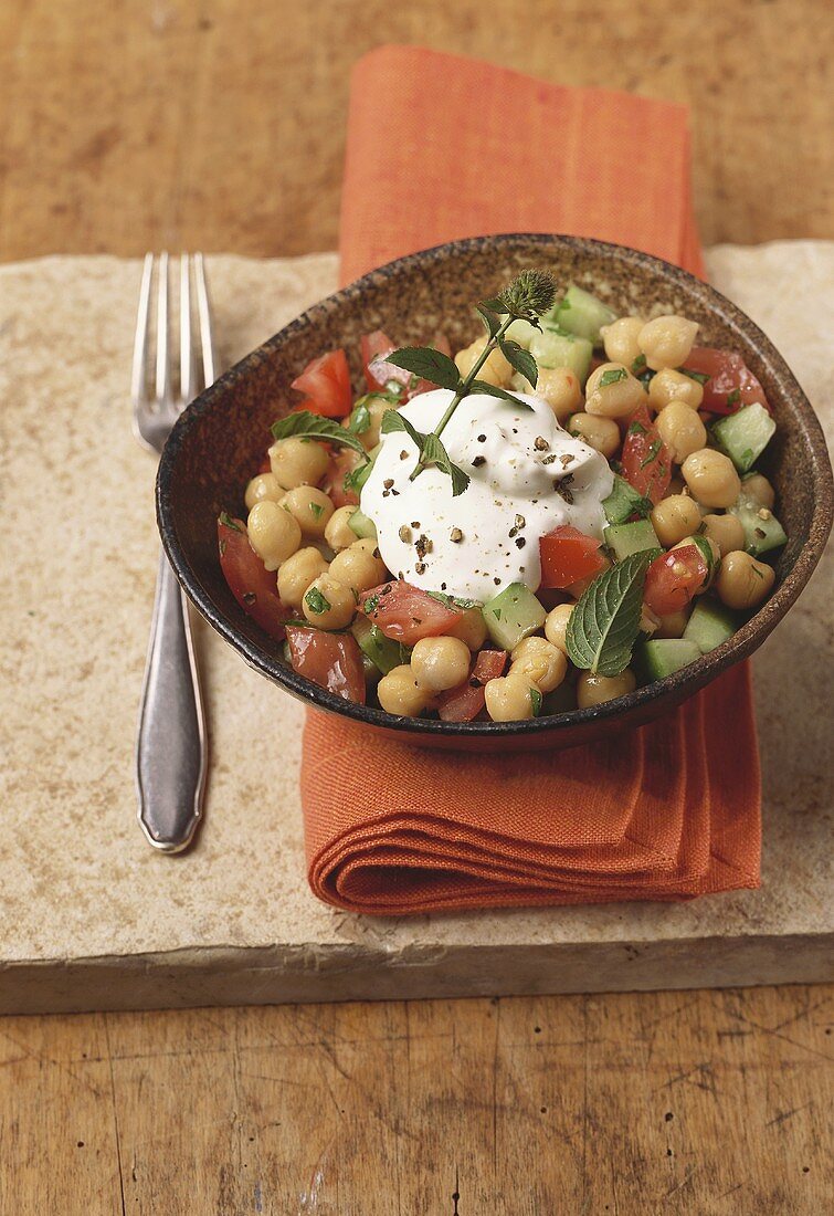 Middle Eastern chick-pea salad