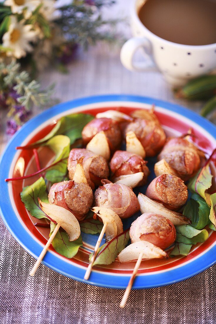 Schweinefleisch-Zwiebel-Spiesse