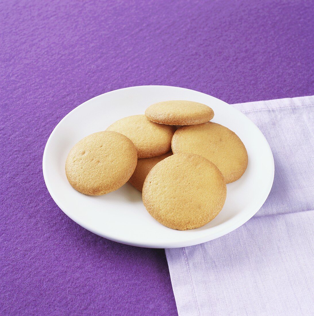 Aniseed biscuits on plate