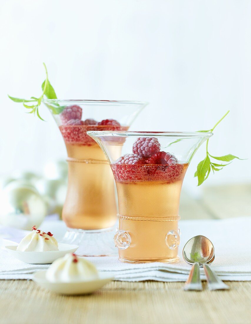 Champagne jelly with raspberries