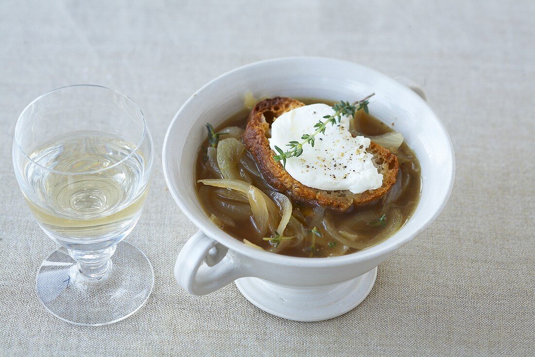 Zwiebelsuppe aus Frankreich