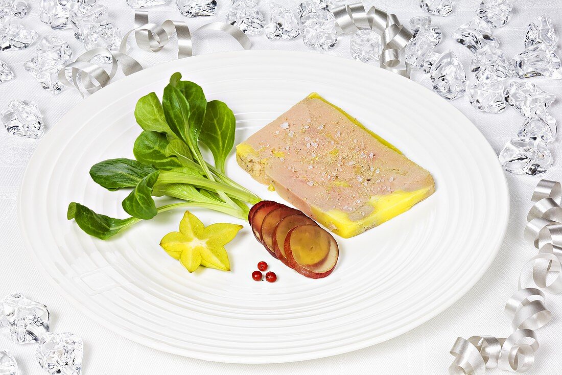 Goose liver with corn salad and exotic fruit