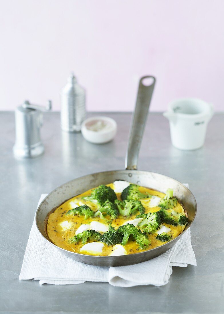 Broccoli curry omelette with soft cheese