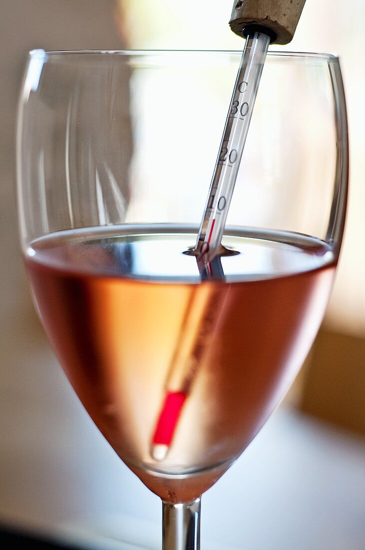 Roseglas mit Weinthermometer