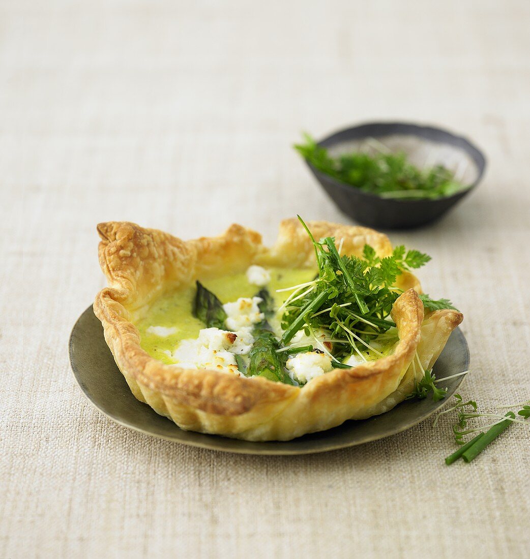 Asparagus and goat's cheese puff pastry tart