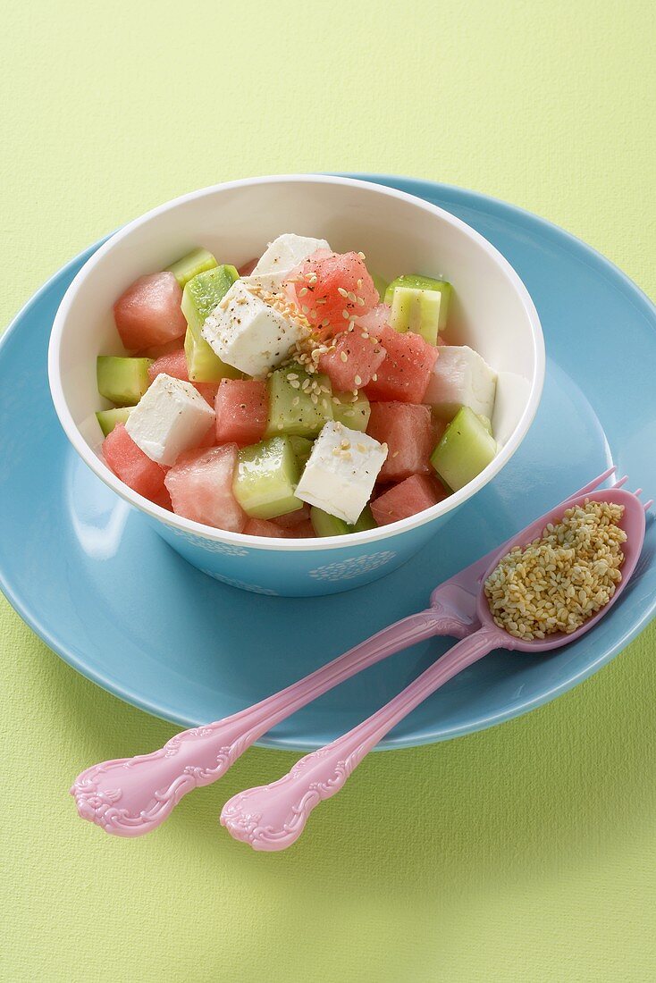 Melonen-Gurken-Salat mit Schafskäse