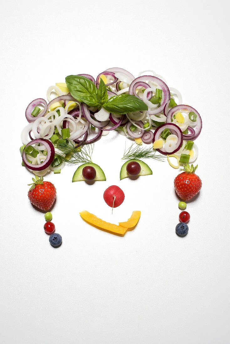 Gesicht aus Gemüse und Obst